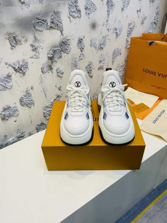Picture of Louis Vuitton Shoes _SKULVsz35-407cmmnf054817783